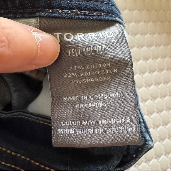 Torrid Feel The Fit Luxe Slim Bootcut Super Stretch Denim Jean Size 14S - Picture 10 of 11
